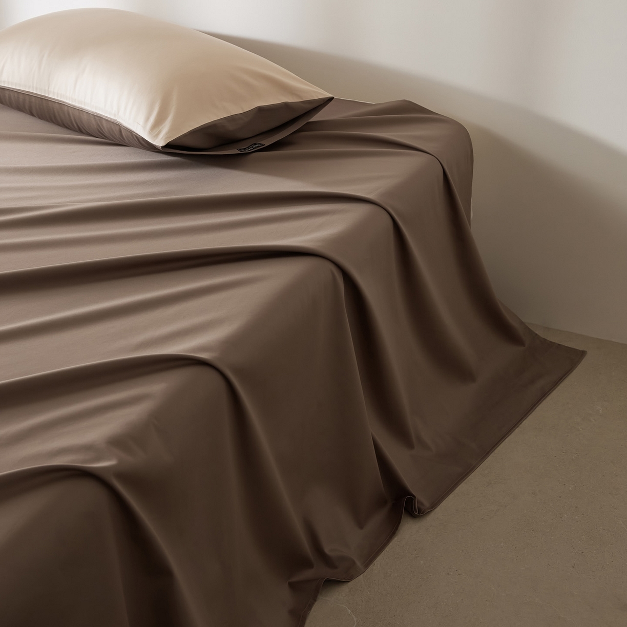 91家纺网 家纺一手货源 找家纺 EH家居 2026新款长绒棉安缦之境单品系列单床单 安缦之境-秋山棕