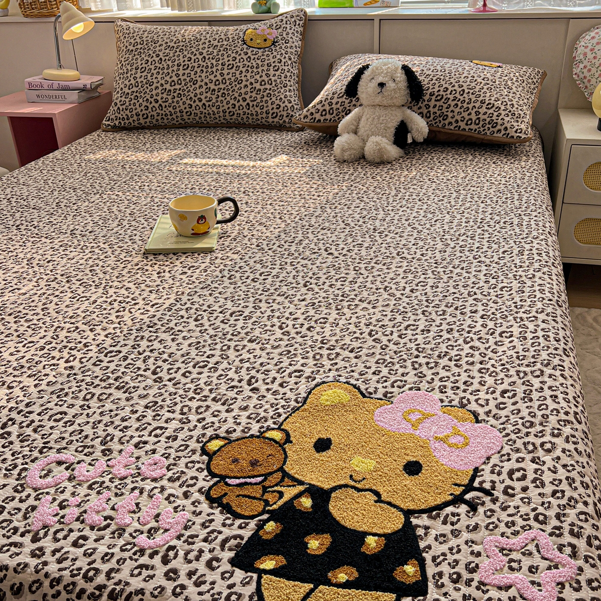 91家纺网 家纺一手货源 找家纺 水墨江南 2026直播热款加厚仿棉古法水洗棉夹棉床盖系列 豹纹猫