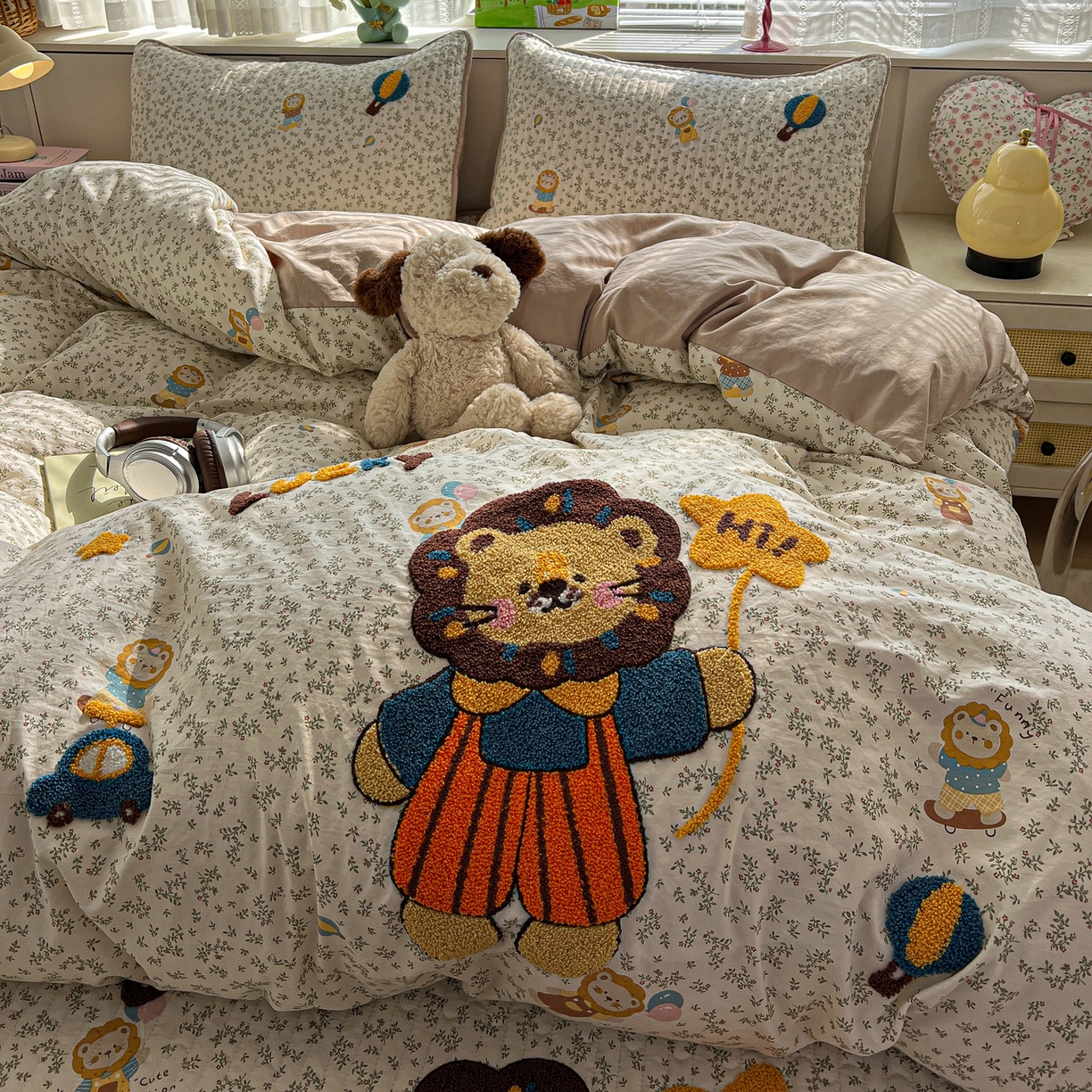 91家纺网 家纺一手货源 找家纺 水墨江南 2026直播热款加厚仿棉古法水洗棉夹棉床盖系列 嗨皮小狮子