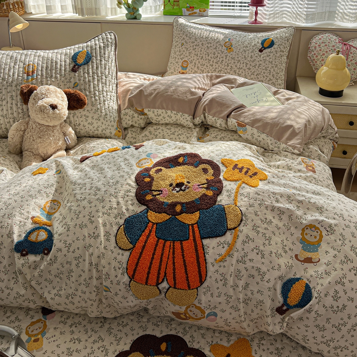 91家纺网 家纺一手货源 找家纺 水墨江南 2026直播热款加厚仿棉古法水洗棉夹棉床盖系列 嗨皮小狮子