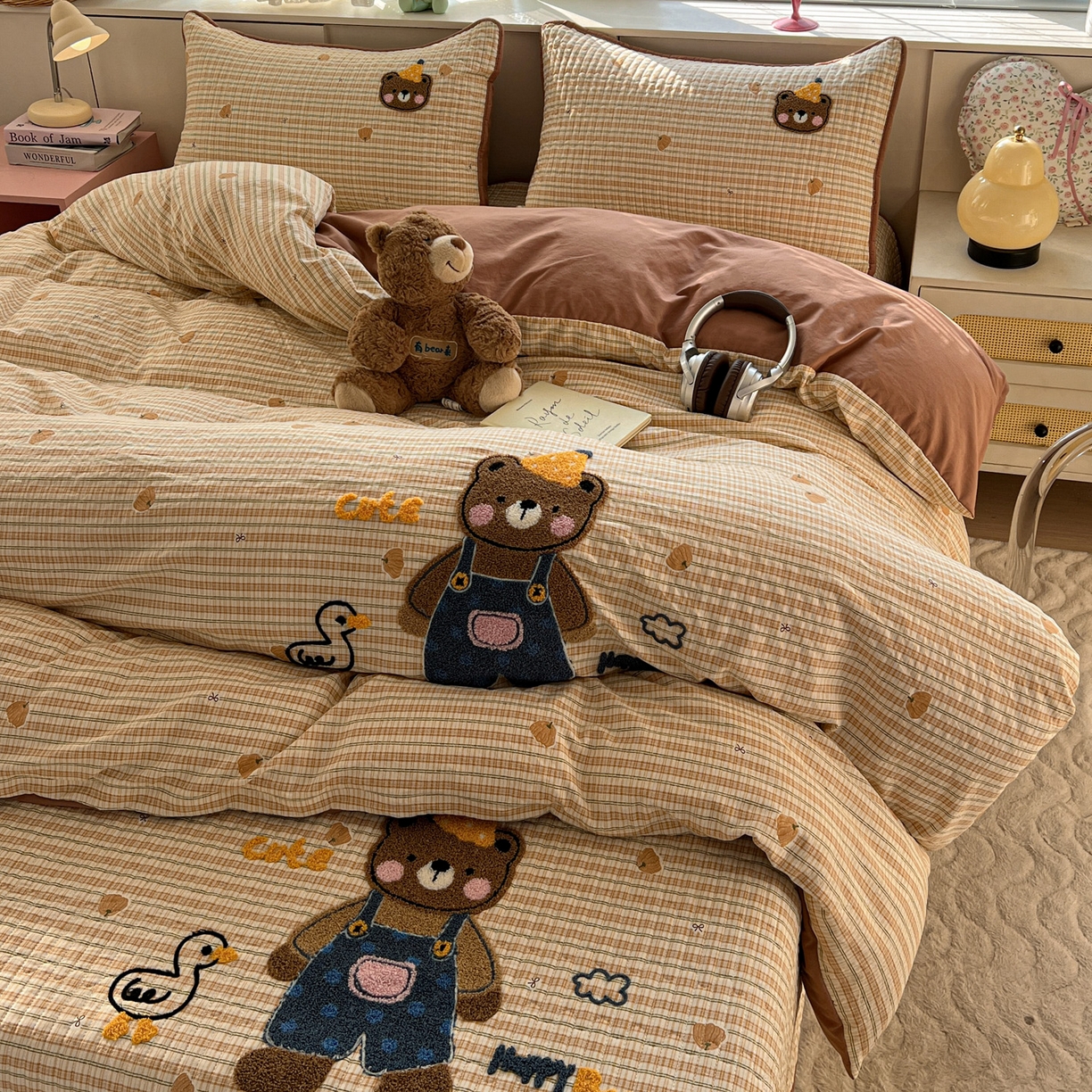 91家纺网 家纺一手货源 找家纺 水墨江南 2026直播热款加厚仿棉古法水洗棉夹棉床盖系列 快乐小熊