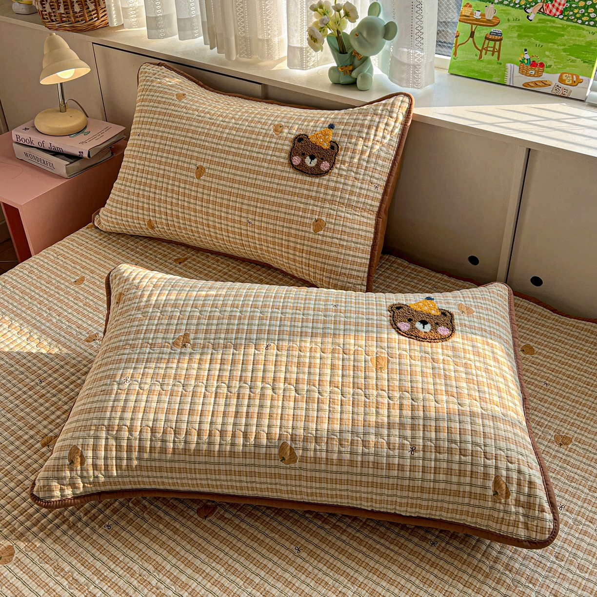 91家纺网 家纺一手货源 找家纺 水墨江南 2026直播热款加厚仿棉古法水洗棉夹棉床盖系列 快乐小熊