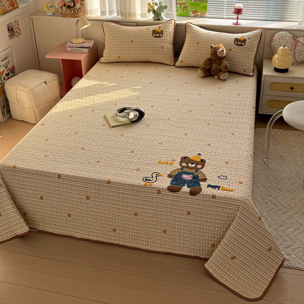 91家纺网 家纺一手货源 找家纺 水墨江南 2026直播热款加厚仿棉古法水洗棉夹棉床盖系列 快乐小熊