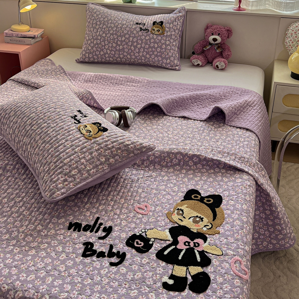 91家纺网 家纺一手货源 找家纺 水墨江南 2026直播热款加厚仿棉古法水洗棉夹棉床盖系列 摩登女孩