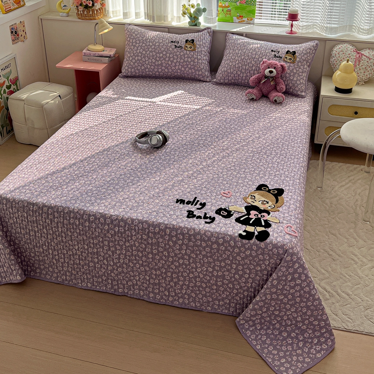 91家纺网 家纺一手货源 找家纺 水墨江南 2026直播热款加厚仿棉古法水洗棉夹棉床盖系列 摩登女孩