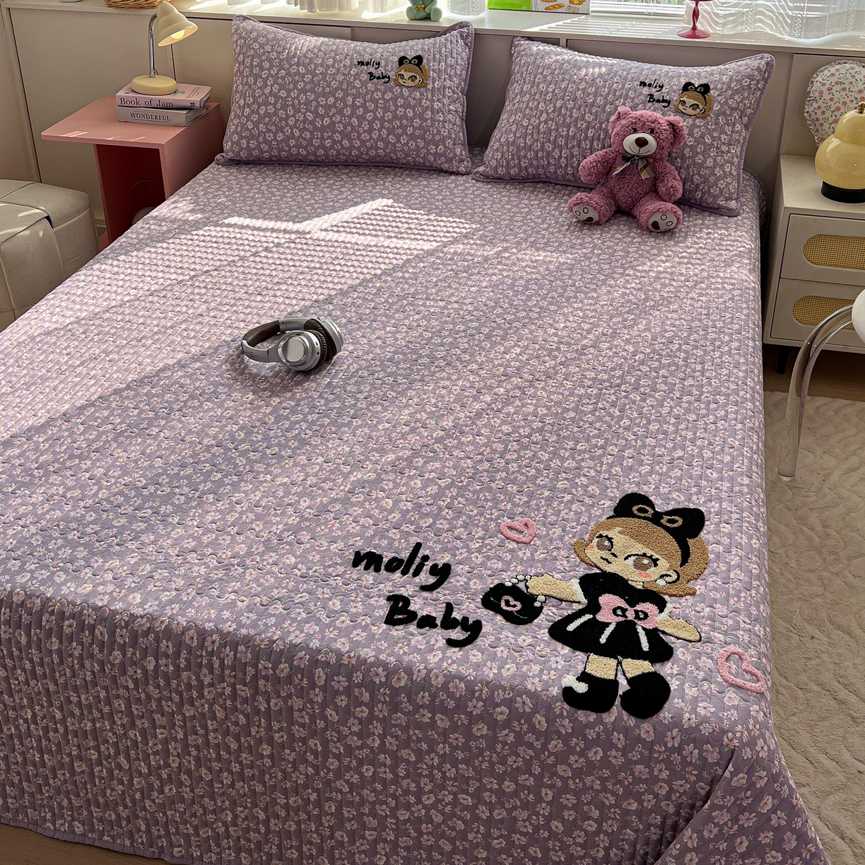 91家纺网 家纺一手货源 找家纺 水墨江南 2026直播热款加厚仿棉古法水洗棉夹棉床盖系列 摩登女孩