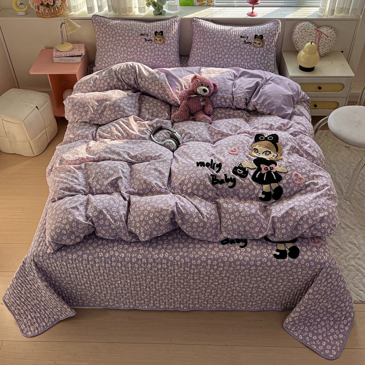 91家纺网 家纺一手货源 找家纺 水墨江南 2026直播热款加厚仿棉古法水洗棉夹棉床盖系列 摩登女孩