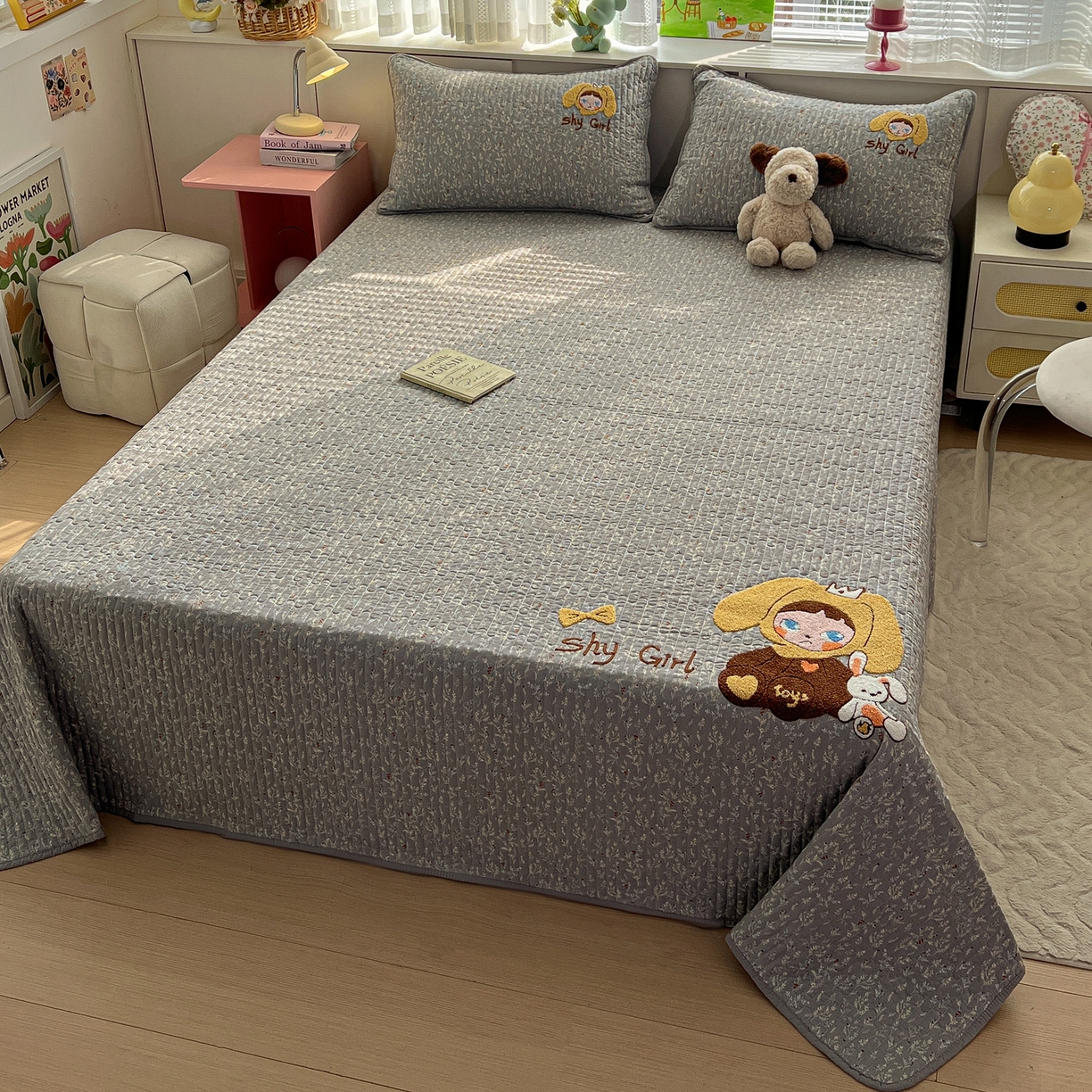 91家纺网 家纺一手货源 找家纺 水墨江南 2026直播热款加厚仿棉古法水洗棉夹棉床盖系列 兔兔女孩