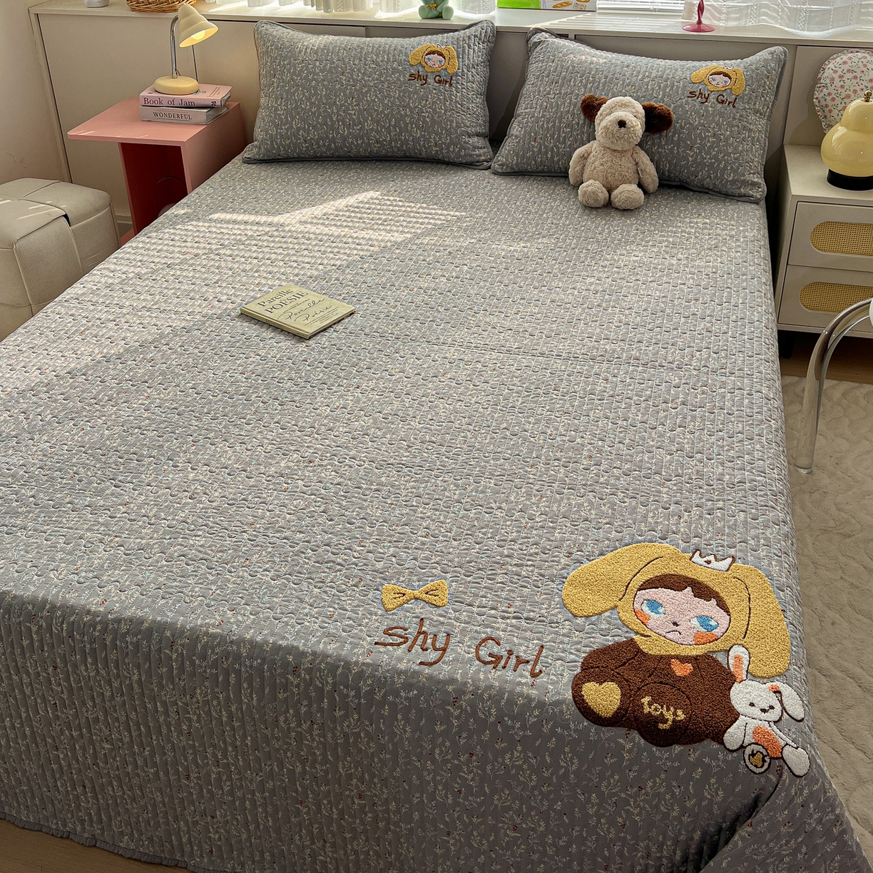 91家纺网 家纺一手货源 找家纺 水墨江南 2026直播热款加厚仿棉古法水洗棉夹棉床盖系列 兔兔女孩