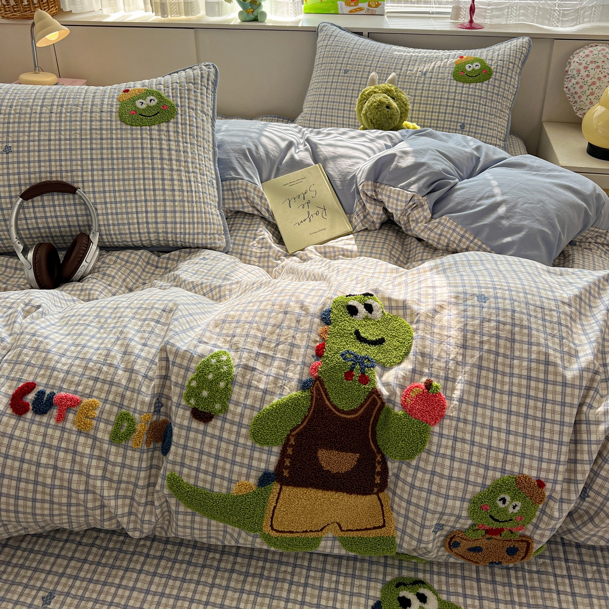 91家纺网 家纺一手货源 找家纺 水墨江南 2026直播热款加厚仿棉古法水洗棉夹棉床盖系列 星星恐龙