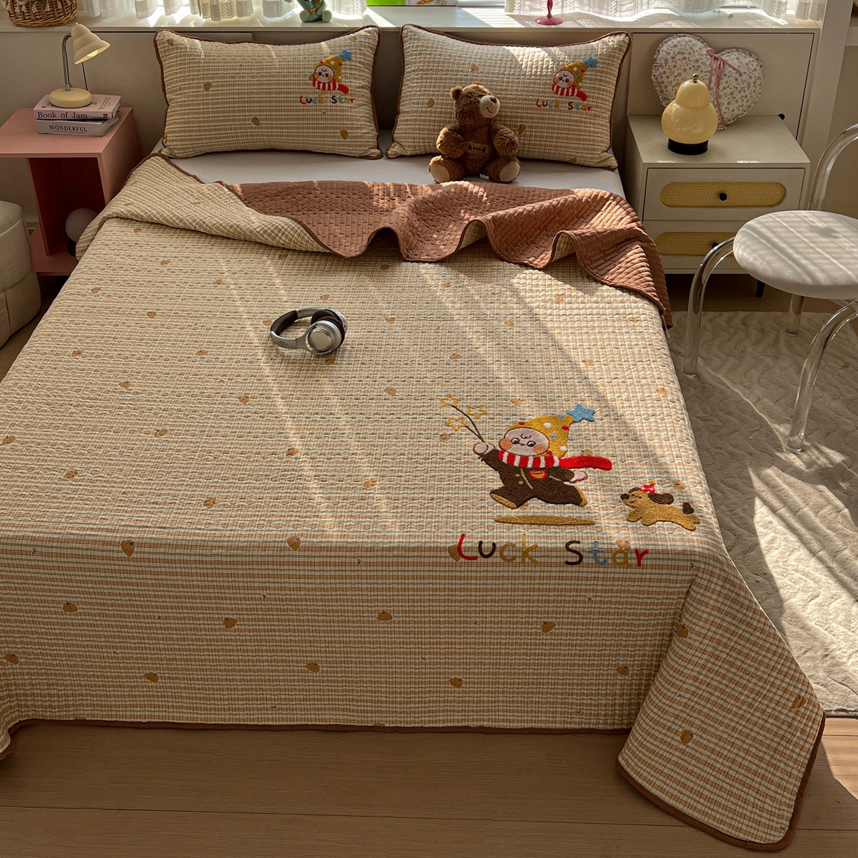 91家纺网 家纺一手货源 找家纺 水墨江南 2026直播热款加厚仿棉古法水洗棉夹棉床盖系列 星星男孩