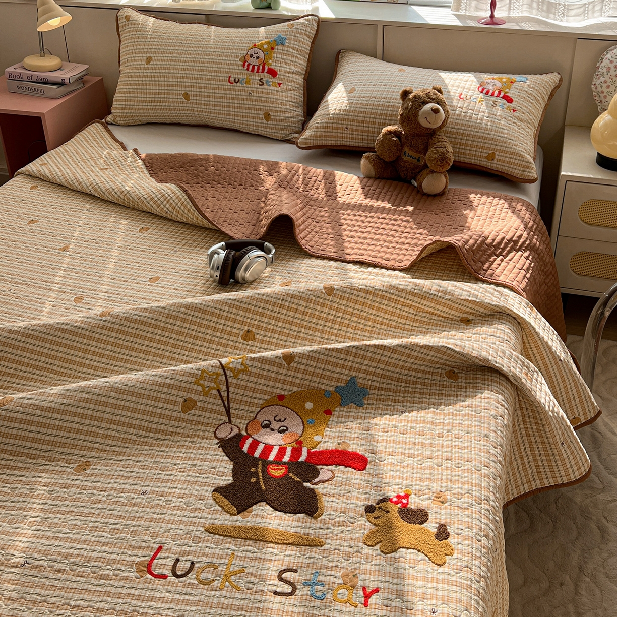 91家纺网 家纺一手货源 找家纺 水墨江南 2026直播热款加厚仿棉古法水洗棉夹棉床盖系列 星星男孩