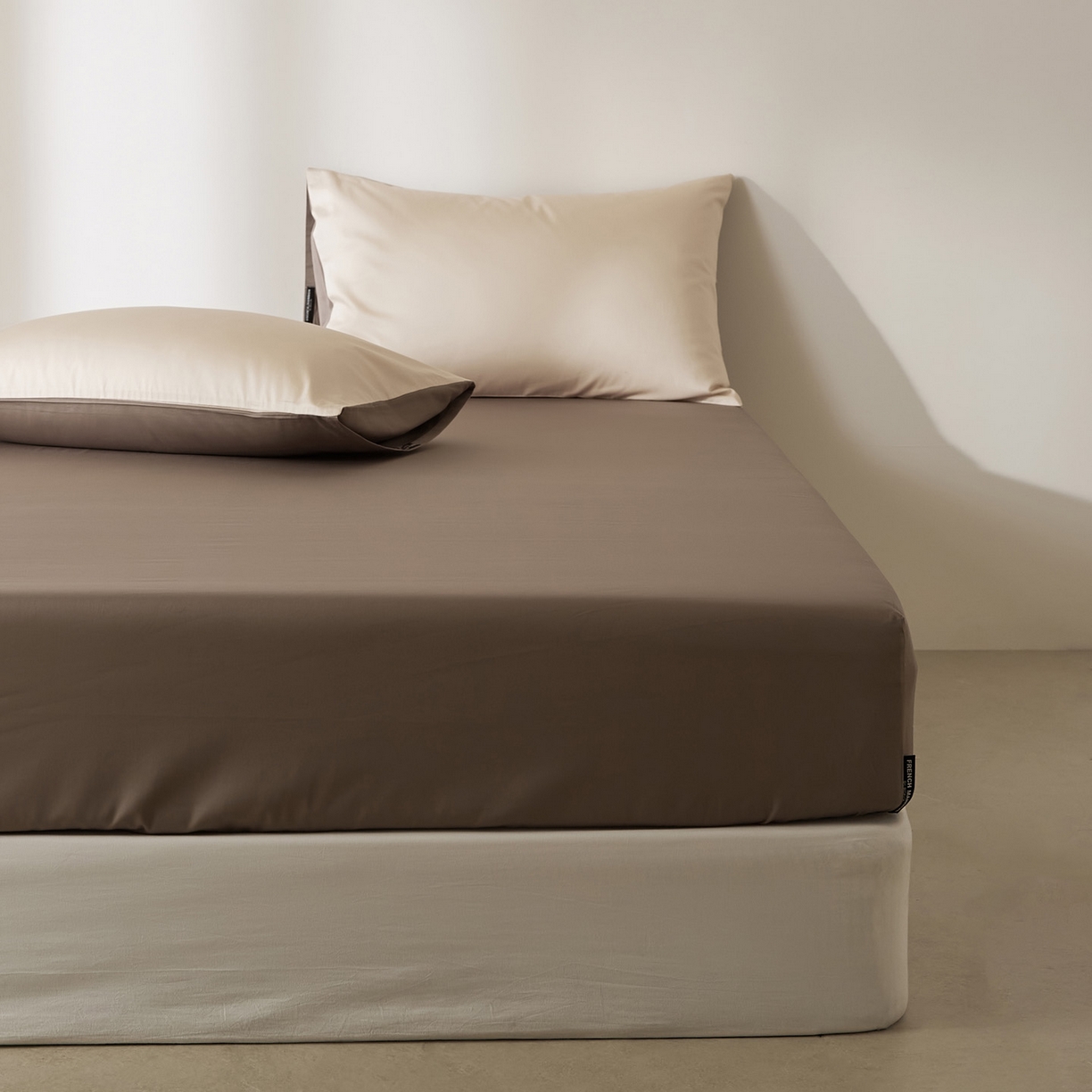 91家纺网 家纺一手货源 找家纺 EH家居 2026新款长绒棉安缦之境单品系列单床笠 安缦之境-秋山棕