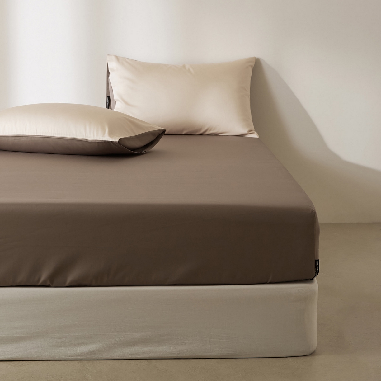 91家纺网 家纺一手货源 找家纺 EH家居 2026新款长绒棉安缦之境单品系列单床笠 安缦之境-秋山棕