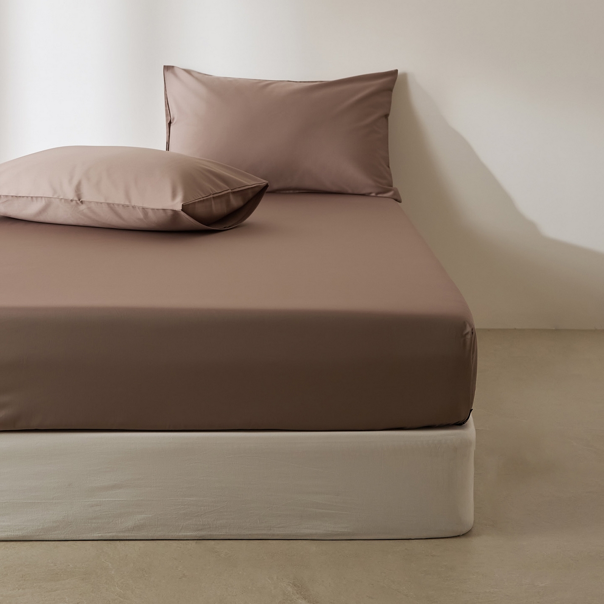 91家纺网 家纺一手货源 找家纺 EH家居 2026新款长绒棉安缦之境单品系列单床笠 安缦之境-布朗尼咖