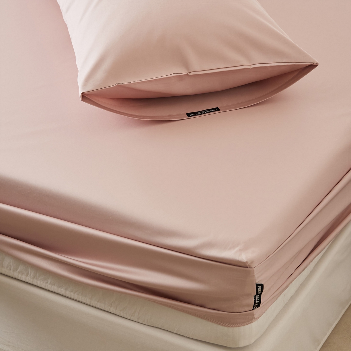 91家纺网 家纺一手货源 找家纺 EH家居 2026新款长绒棉安缦之境单品系列单床笠 安缦之境-灰裸粉