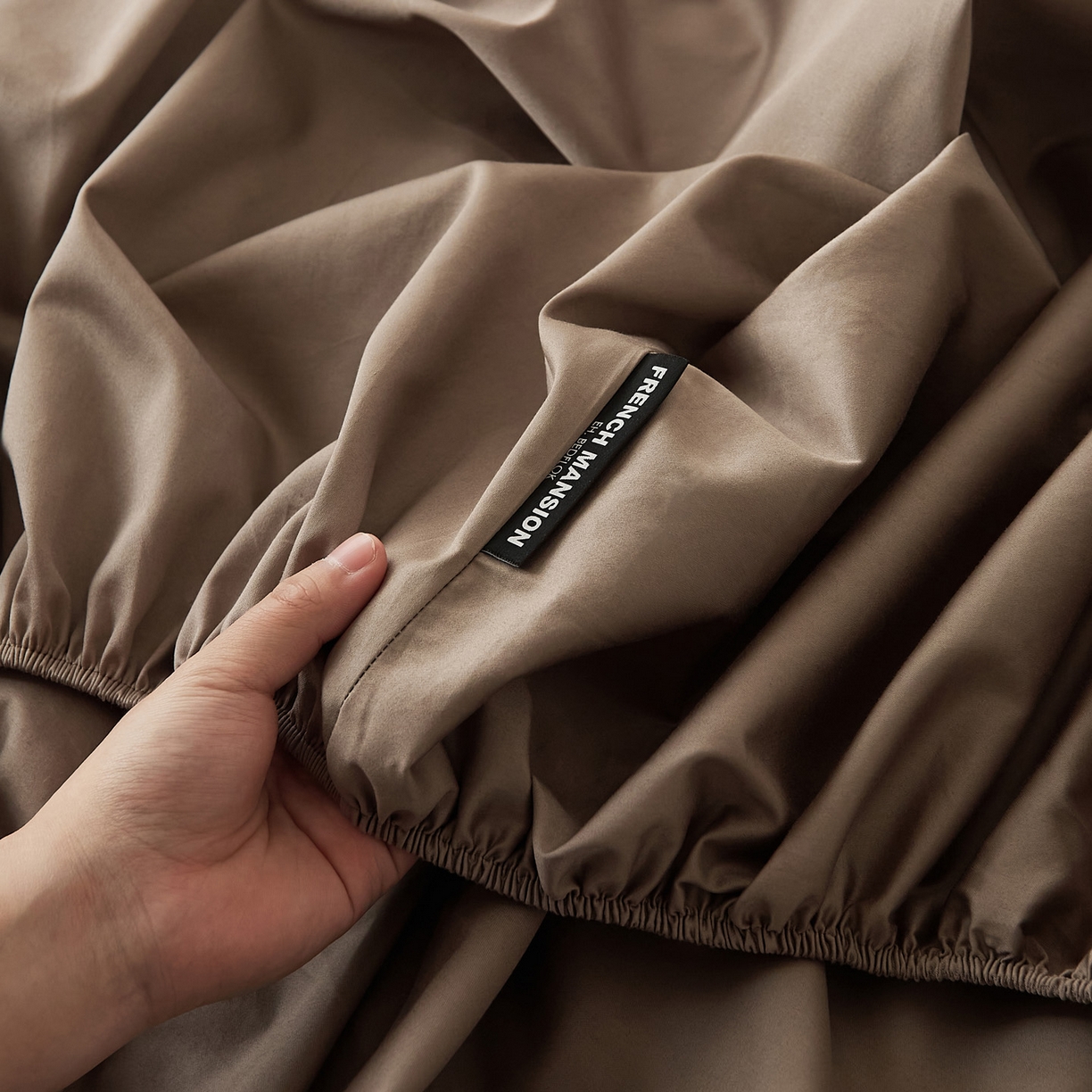 91家纺网 家纺一手货源 找家纺 EH家居 2026新款长绒棉安缦之境单品系列单床笠 安缦之境-秋山棕