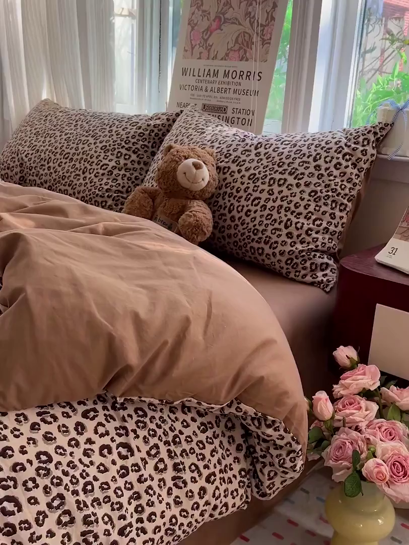 91家纺网 家纺一手货源 找家纺 水墨江南 2026新款加厚仿棉古法水洗棉小布袋款印花四件套 豹纹咖