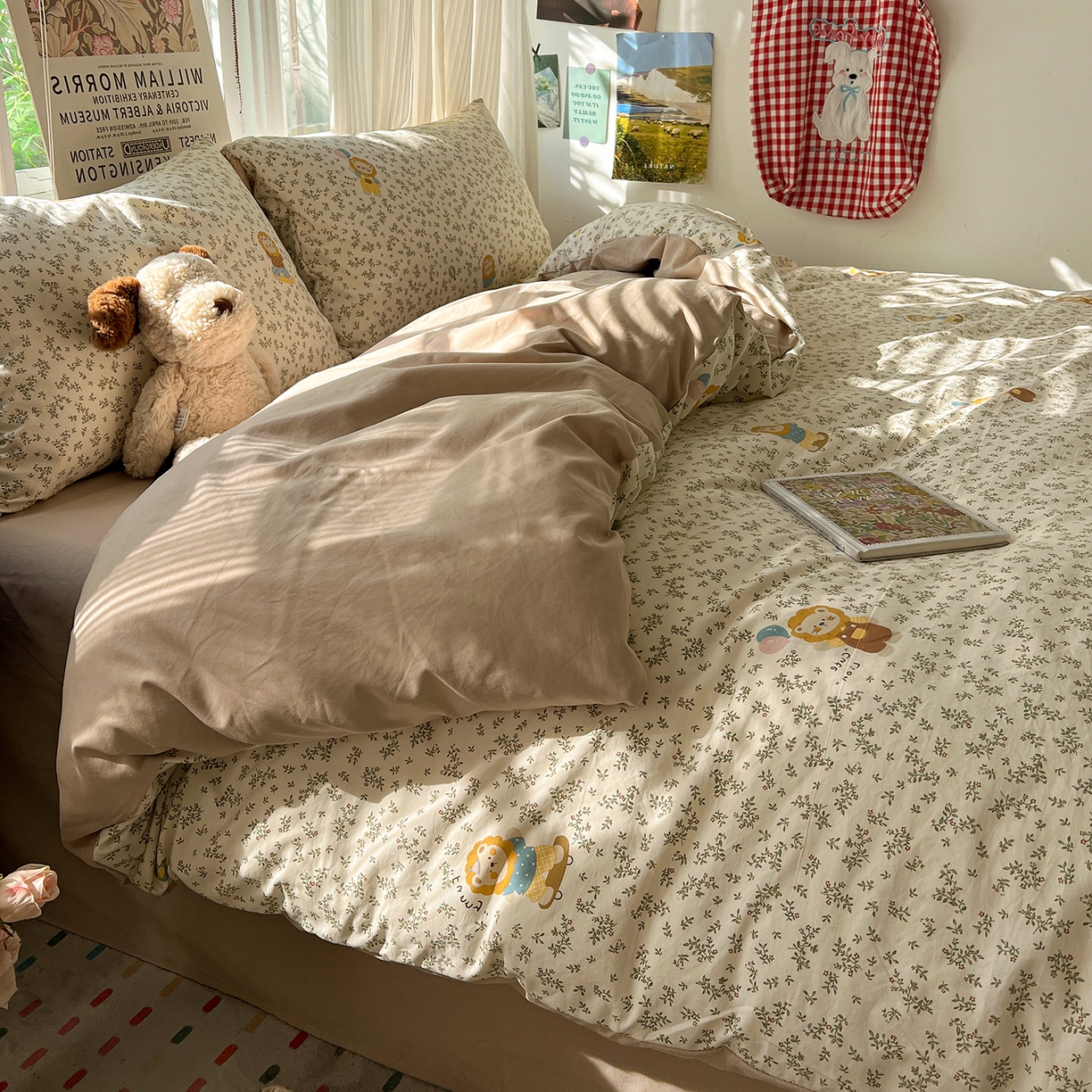 91家纺网 家纺一手货源 找家纺 水墨江南 2026新款加厚仿棉古法水洗棉小布袋款印花四件套 呆萌小狮子