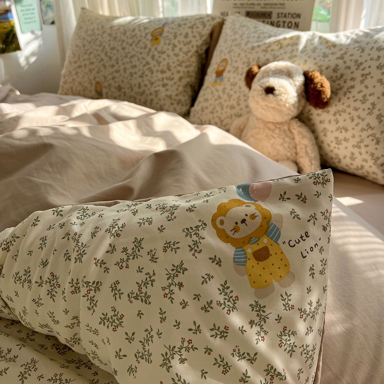 91家纺网 家纺一手货源 找家纺 水墨江南 2026新款加厚仿棉古法水洗棉小布袋款印花四件套 呆萌小狮子