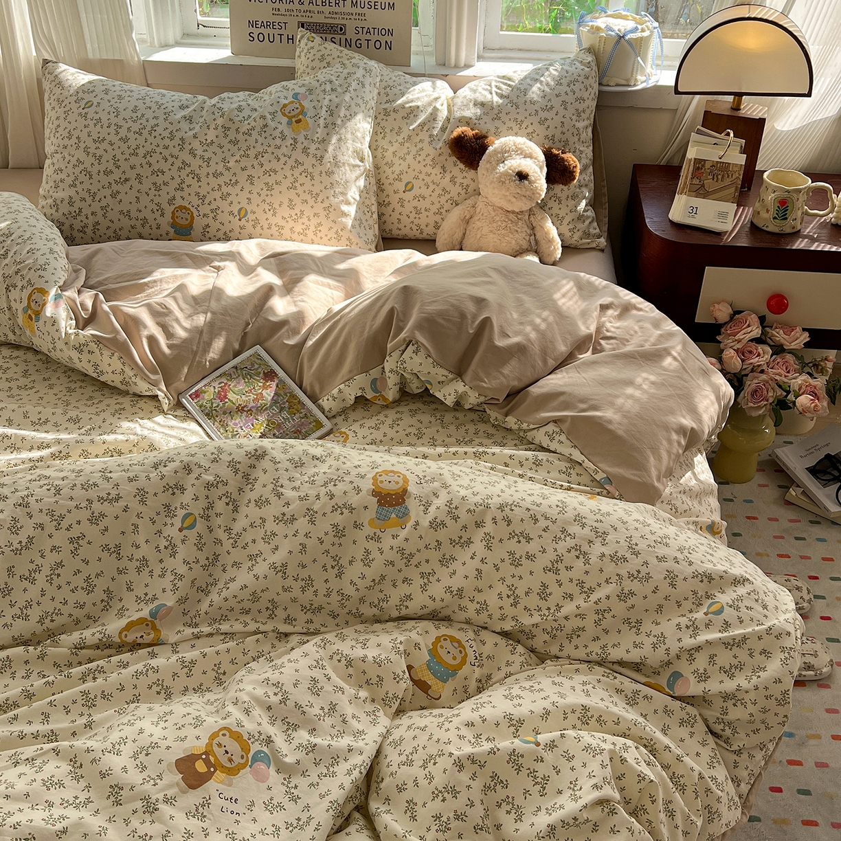 91家纺网 家纺一手货源 找家纺 水墨江南 2026新款加厚仿棉古法水洗棉小布袋款印花四件套 呆萌小狮子