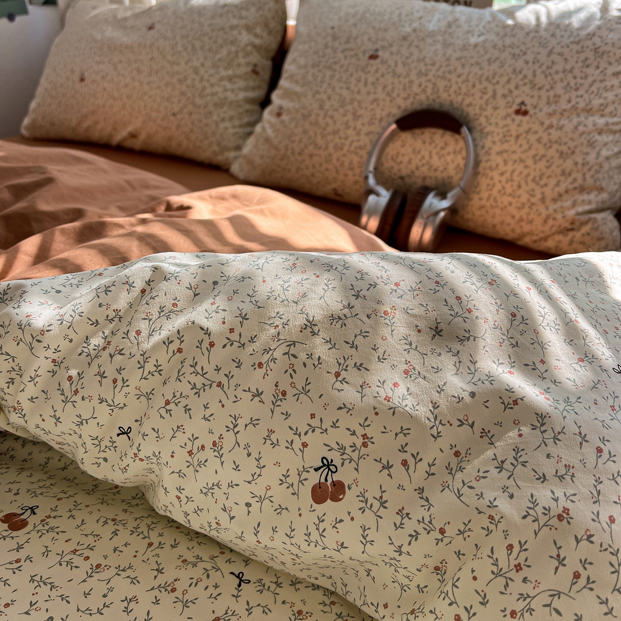 91家纺网 家纺一手货源 找家纺 水墨江南 2026新款加厚仿棉古法水洗棉小布袋款印花四件套 花园果果