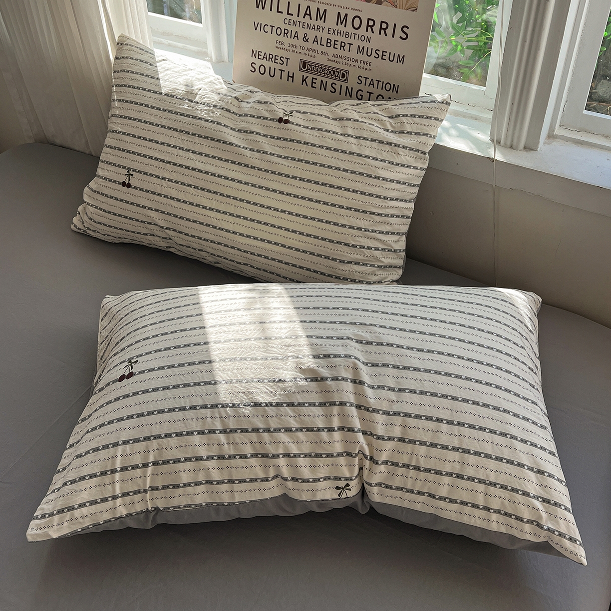 91家纺网 家纺一手货源 找家纺 水墨江南 2026新款加厚仿棉古法水洗棉小布袋款印花四件套 条纹樱桃