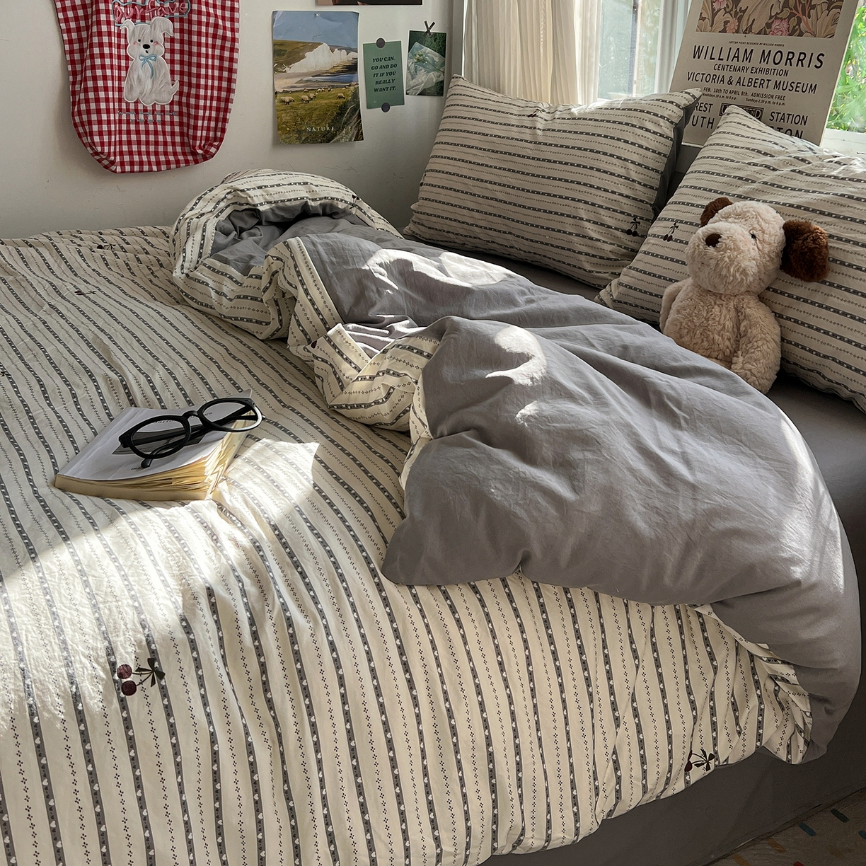 91家纺网 家纺一手货源 找家纺 水墨江南 2026新款加厚仿棉古法水洗棉小布袋款印花四件套 条纹樱桃