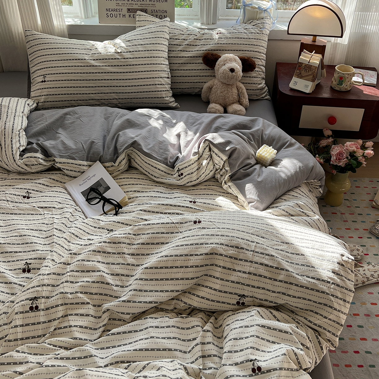 91家纺网 家纺一手货源 找家纺 水墨江南 2026新款加厚仿棉古法水洗棉小布袋款印花四件套 条纹樱桃