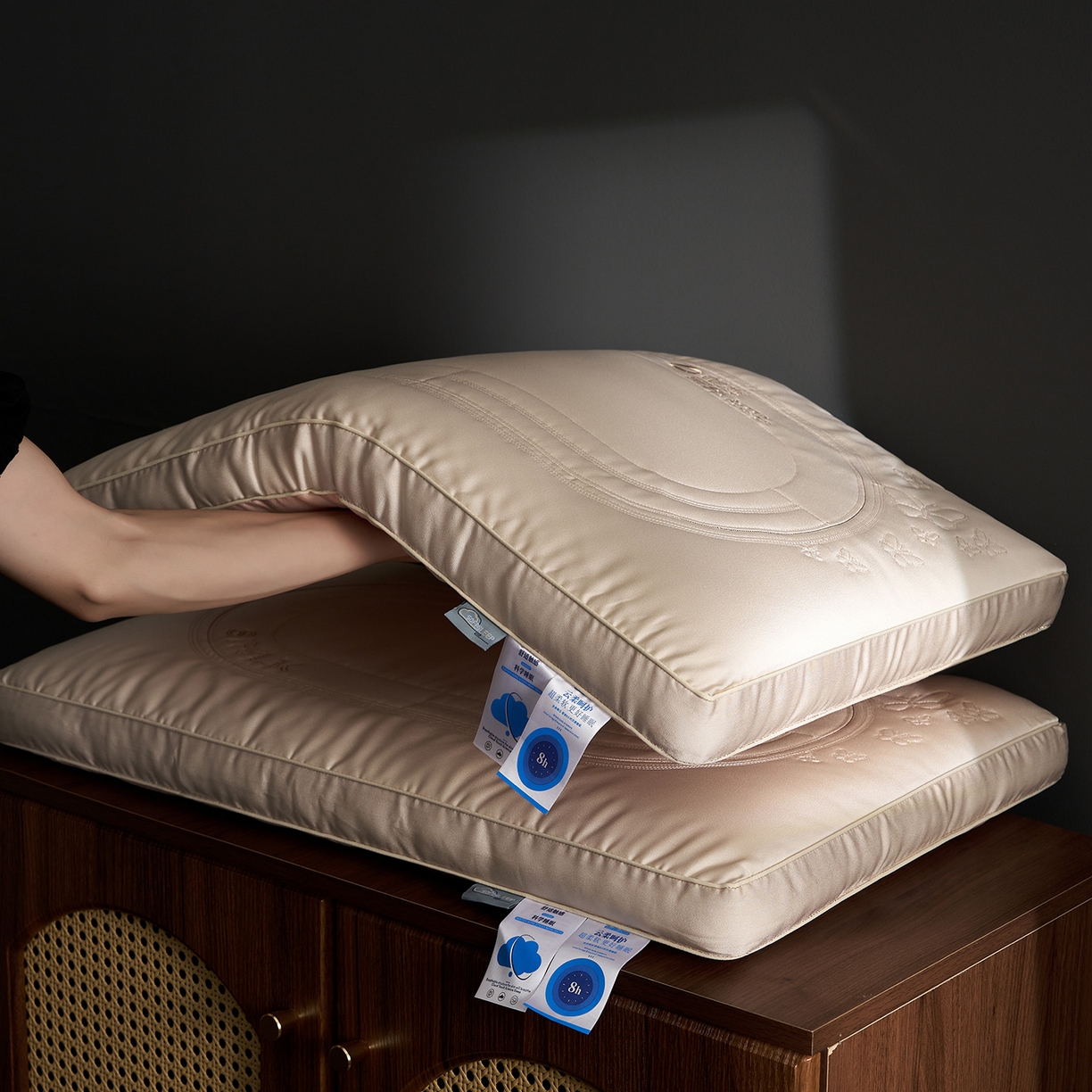 91家纺网 家纺一手货源 找家纺 （总）乐可 2025新款眠度星球枕全棉蚕丝枕 枕头枕芯