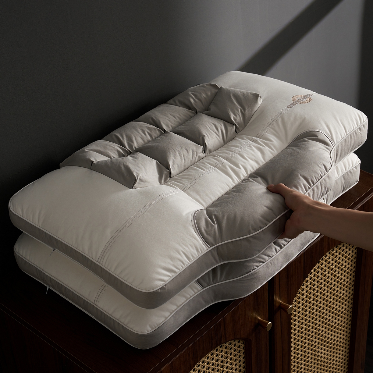 91家纺网 家纺一手货源 找家纺 （总）乐可 2025新款分区两用牵引枕全棉双向枕 枕头枕芯