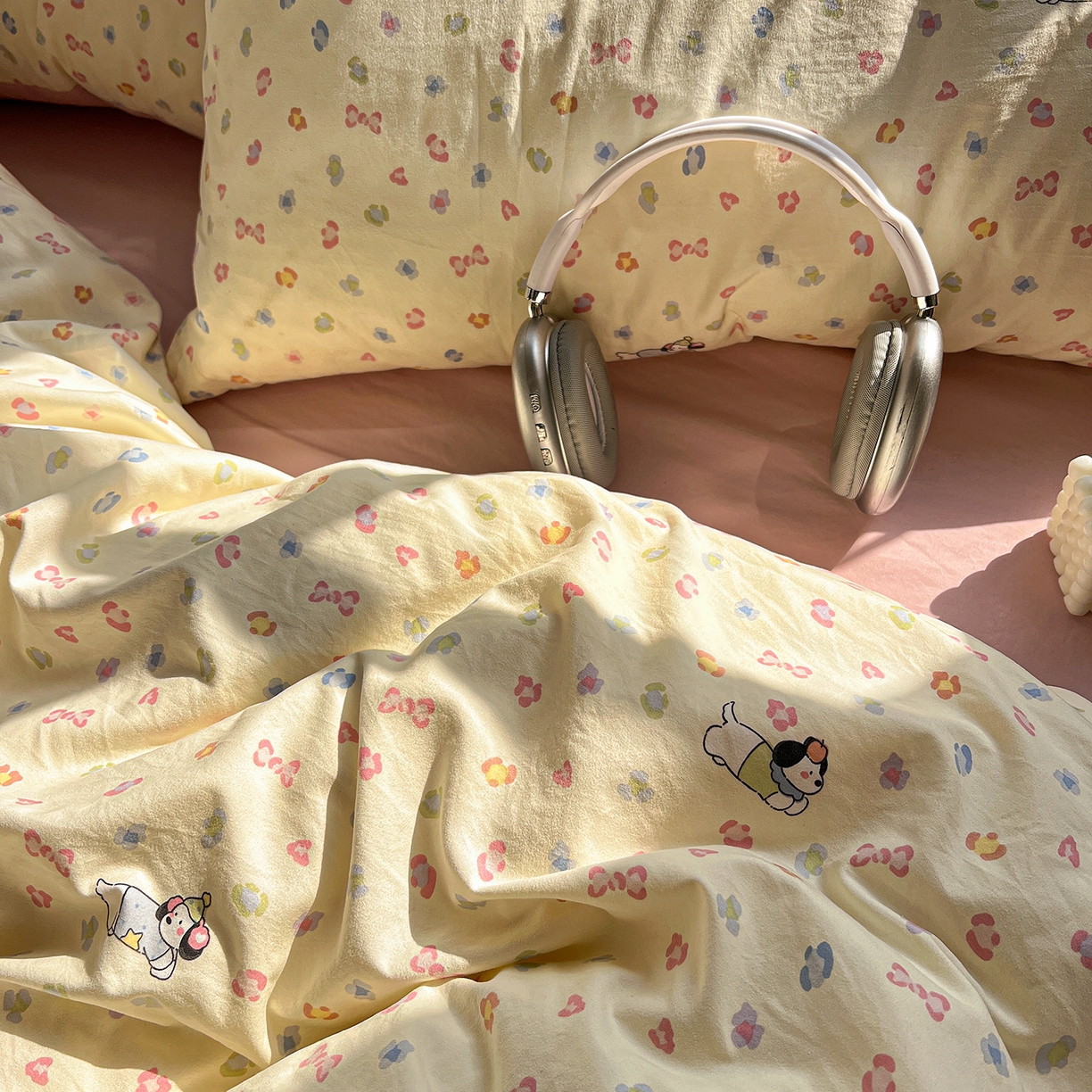 91家纺网 家纺一手货源 找家纺 水墨江南 2026新款加厚仿棉古法水洗棉小布袋款印花四件套 性感小狗