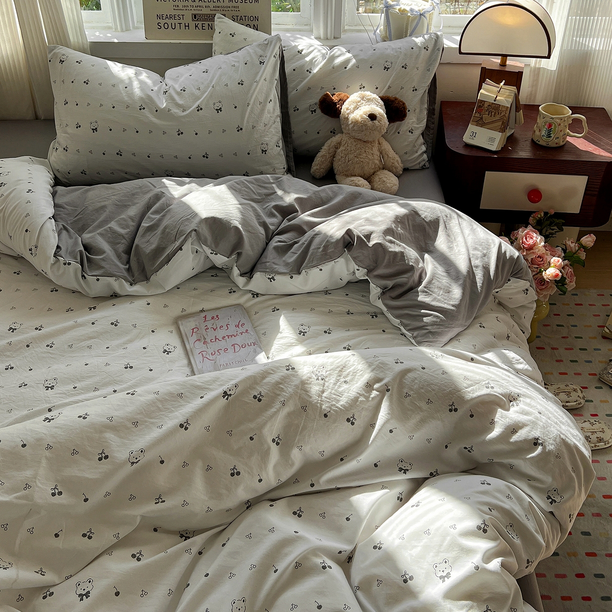 91家纺网 家纺一手货源 找家纺 水墨江南 2026新款加厚仿棉古法水洗棉小布袋款印花四件套 樱桃小熊