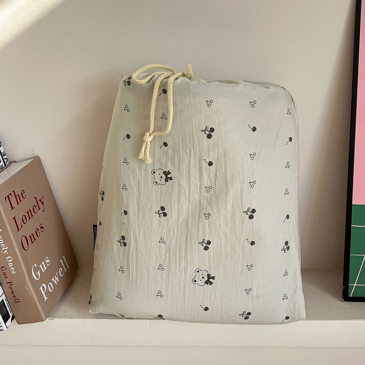 91家纺网 家纺一手货源 找家纺 水墨江南 2026新款加厚仿棉古法水洗棉小布袋款印花四件套 樱桃小熊