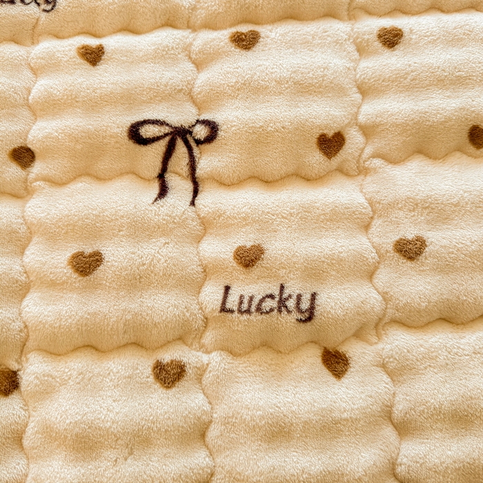 91家纺网 家纺一手货源 找家纺 （总）奇丝雅 2025新款泡泡绒枕套加棉加厚冬季保暖毛绒牛奶绒加绒成人家用枕头套枕芯套单人学生宿舍48x74cm