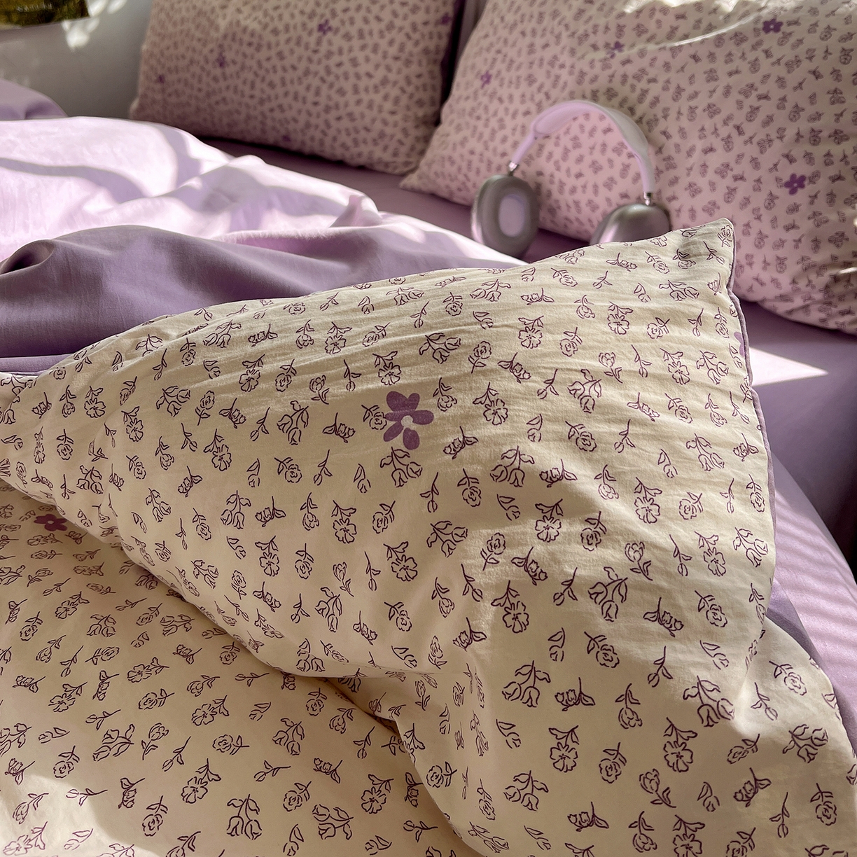 91家纺网 家纺一手货源 找家纺 水墨江南 2026新款加厚仿棉古法水洗棉小布袋款印花四件套 紫色小花