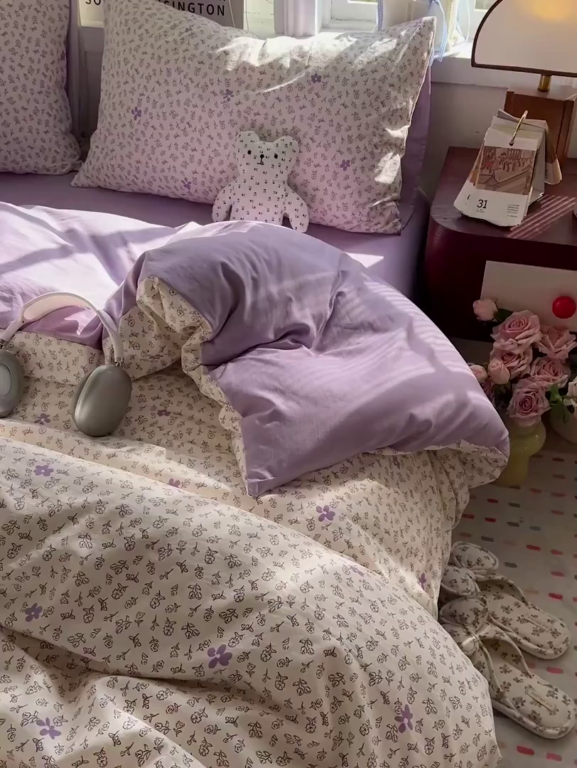 91家纺网 家纺一手货源 找家纺 水墨江南 2026新款加厚仿棉古法水洗棉小布袋款印花四件套 紫色小花