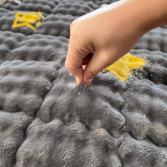 91家纺网 家纺一手货源 找家纺 奇丝雅 2025新款泡泡绒枕套加棉加厚冬季保暖毛绒牛奶绒加绒成人家用枕头套枕芯套单人学生宿舍48x74cm 月亮湾（随机裁剪）