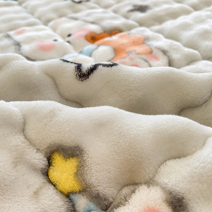 91家纺网 家纺一手货源 找家纺 奇丝雅 2025新款泡泡绒枕套加棉加厚冬季保暖毛绒牛奶绒加绒成人家用枕头套枕芯套单人学生宿舍48x74cm 星星猫咪（随机裁剪）