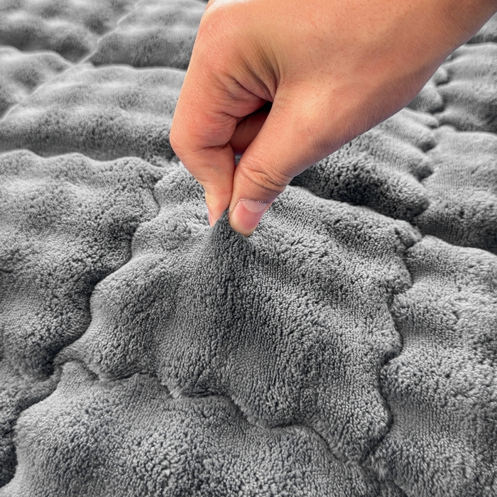 91家纺网 家纺一手货源 找家纺 奇丝雅 2025新款泡泡绒枕套加棉加厚冬季保暖毛绒牛奶绒加绒成人家用枕头套枕芯套单人学生宿舍48x74cm 幻影灰