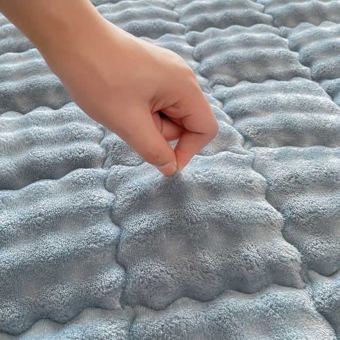 91家纺网 家纺一手货源 找家纺 奇丝雅 2025新款泡泡绒枕套加棉加厚冬季保暖毛绒牛奶绒加绒成人家用枕头套枕芯套单人学生宿舍48x74cm 柔和蓝