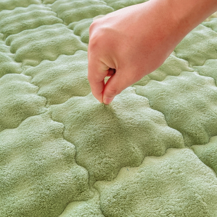 91家纺网 家纺一手货源 找家纺 奇丝雅 2025新款泡泡绒枕套加棉加厚冬季保暖毛绒牛奶绒加绒成人家用枕头套枕芯套单人学生宿舍48x74cm 清新绿