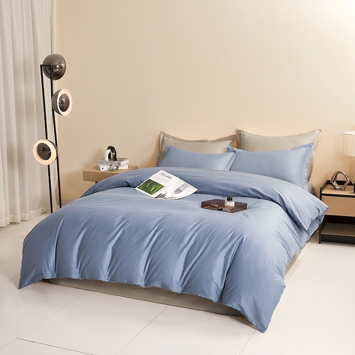 91家纺网 家纺一手货源 找家纺 名优家纺 2026新款60S13374高支密全棉印花纯色四件套 宾利兰+浅灰