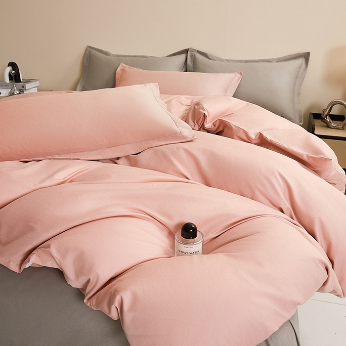 91家纺网 家纺一手货源 找家纺 名优家纺 2026新款60S13374高支密全棉印花纯色四件套 樱花粉+浅灰