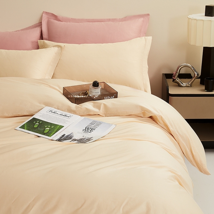 91家纺网 家纺一手货源 找家纺 名优家纺 2026新款60S13374高支密全棉印花纯色四件套 奶黄+樱花粉