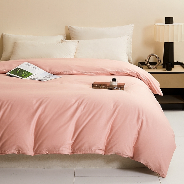 91家纺网 家纺一手货源 找家纺 名优家纺 2026新款60S13374高支密全棉印花纯色四件套 樱花粉+浅灰