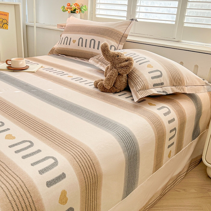 91家纺网 家纺一手货源 找家纺 名优家纺 2026新款60S13374高支密全棉印花纯色四件套 初见