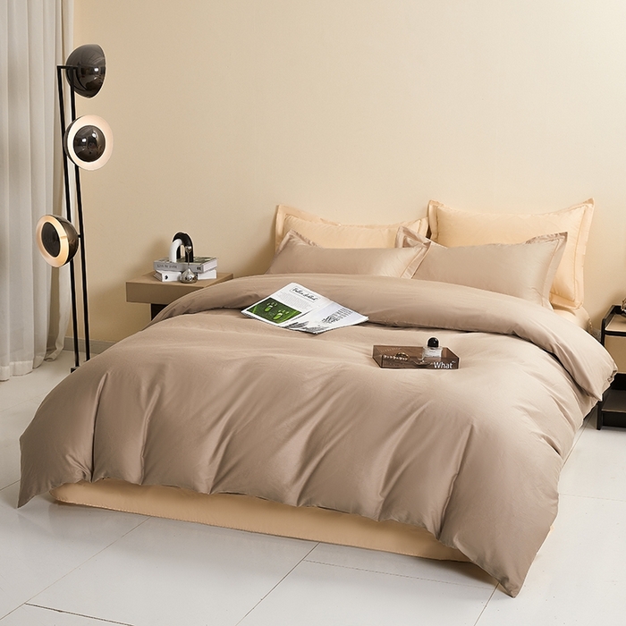 91家纺网 家纺一手货源 找家纺 名优家纺 2026新款60S13374高支密全棉印花纯色四件套 可可棕+奶黄