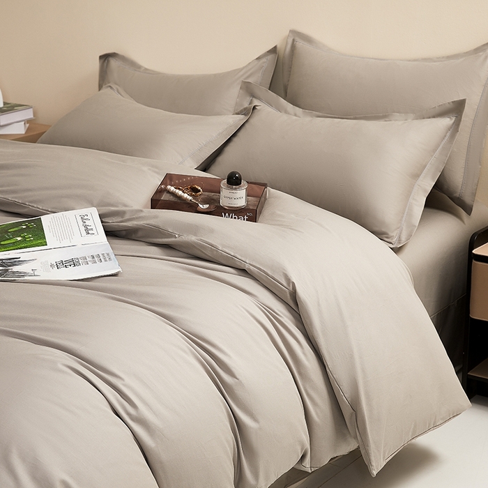 91家纺网 家纺一手货源 找家纺 名优家纺 2026新款60S13374高支密全棉印花纯色四件套 浅灰