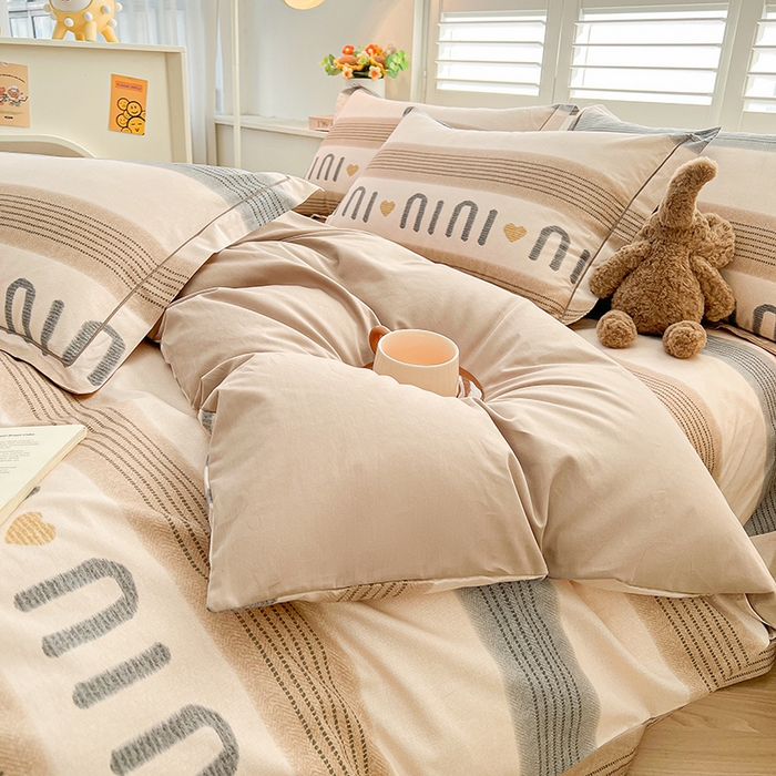 91家纺网 家纺一手货源 找家纺 名优家纺 2026新款60S13374高支密全棉印花纯色四件套 初见